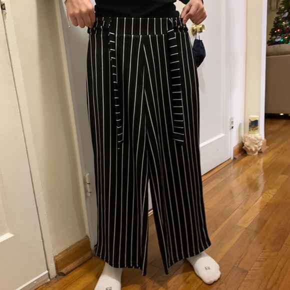 Loose striped pants - Picture 2 of 4